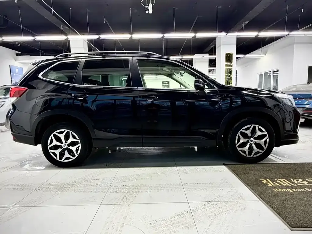 Subaru Forester — фото 2