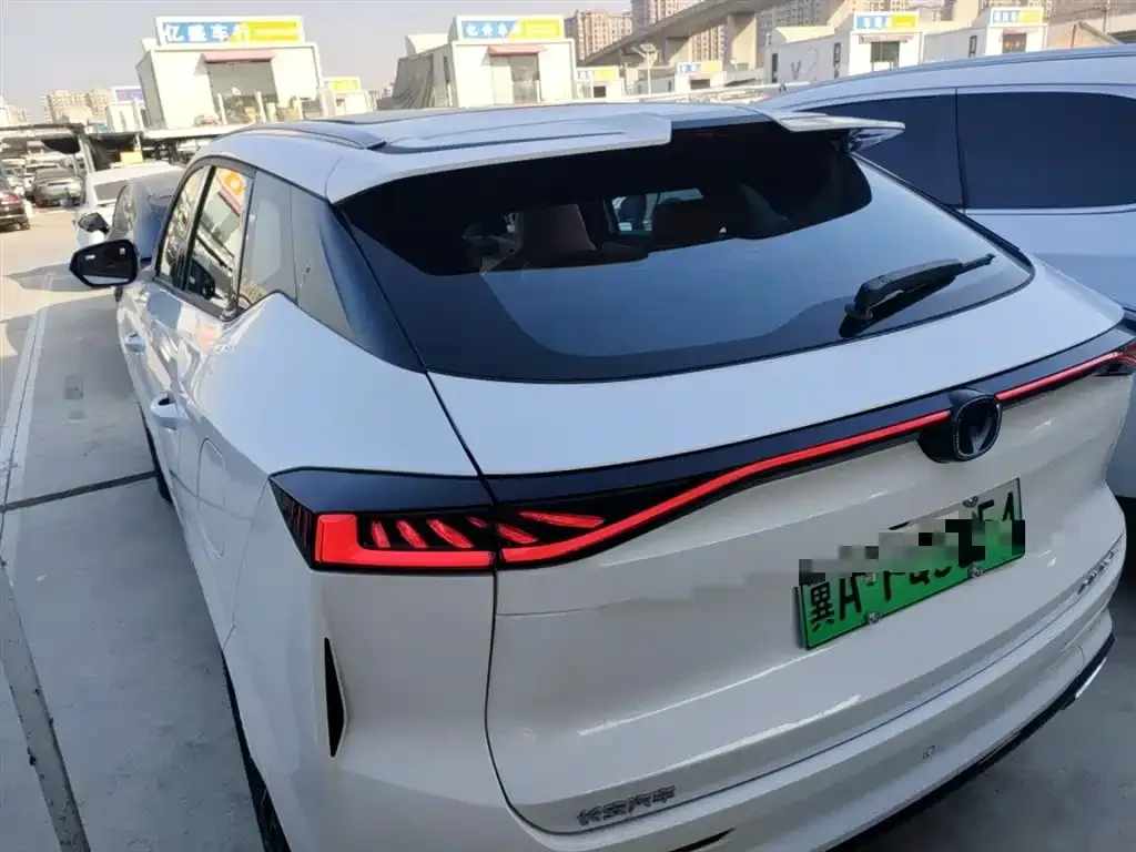 Changan UNI-Z New Energy 2025 из CN, фото 3