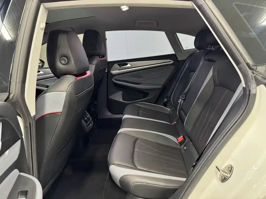 Volkswagen Lamando 2023 из CN, фото 4