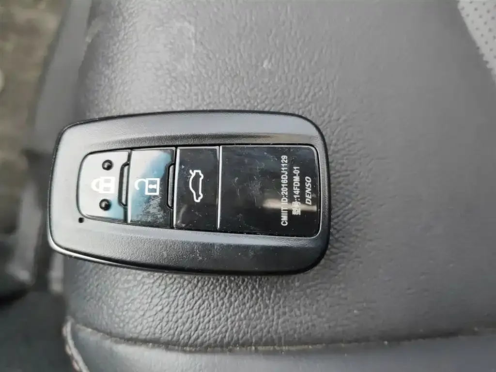Toyota Camry 2022 из CN, фото 4