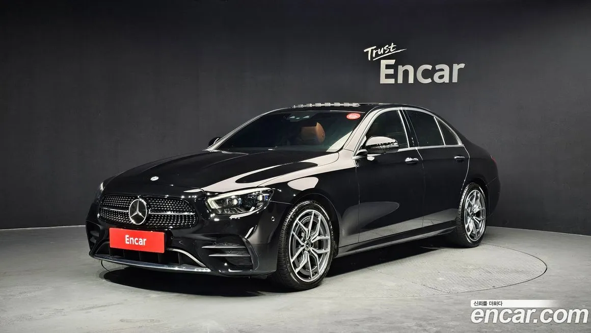 Mercedes-Benz E-Class — фото 1