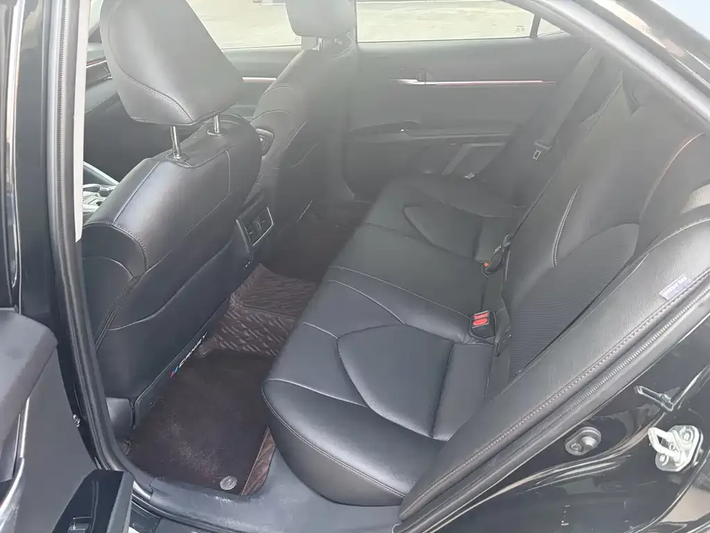Toyota Camry 2023 из CN, фото 4