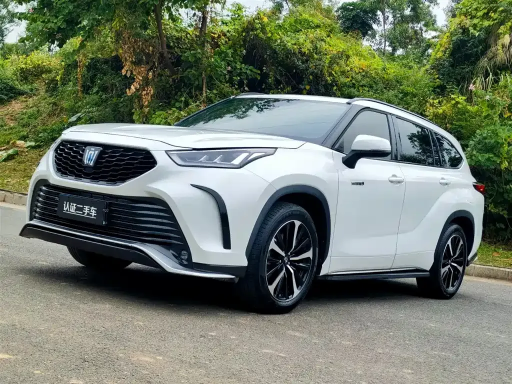 Toyota Crown Kluger 2021 из CN, фото 1