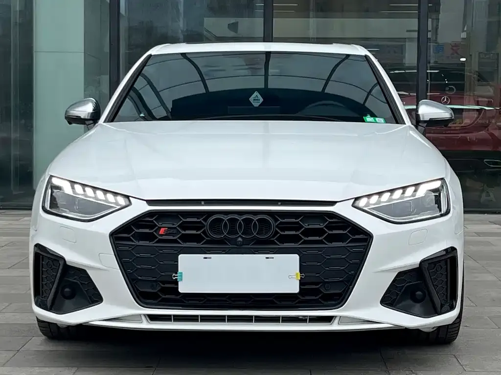 Audi A4L 2022 из CN, фото 8