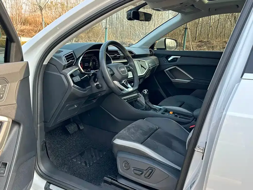 Audi Q3 2022 из CN, фото 6