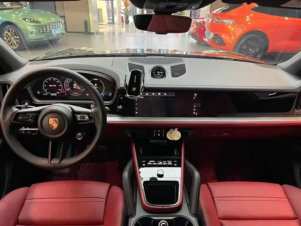 Porsche Cayenne 2025 из CN, фото 2