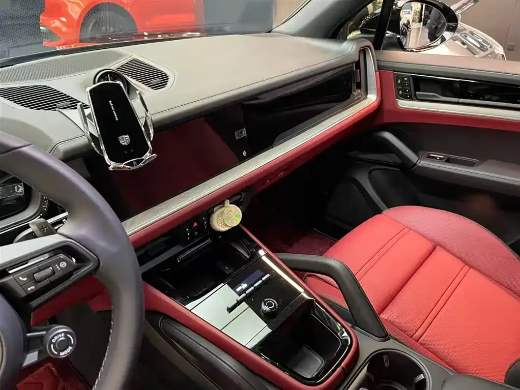 Porsche Cayenne 2025 из CN, фото 6