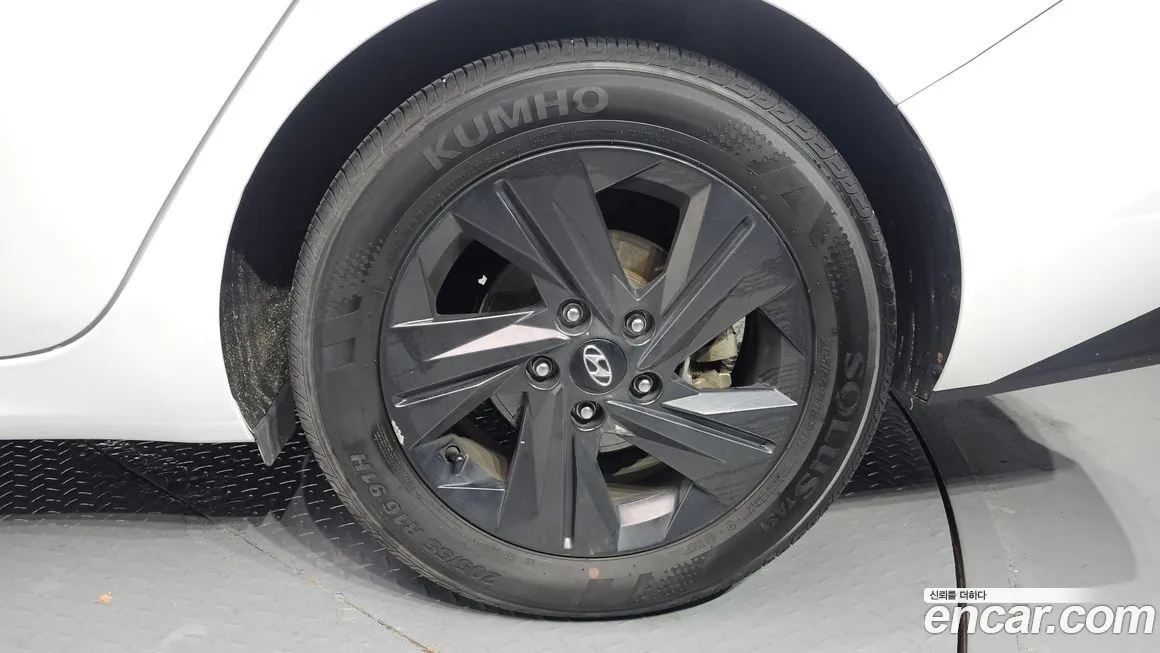 Hyundai AVANTE — фото 2