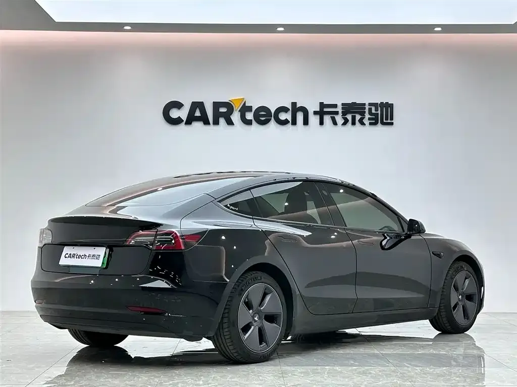 Tesla Model 3 — фото 6