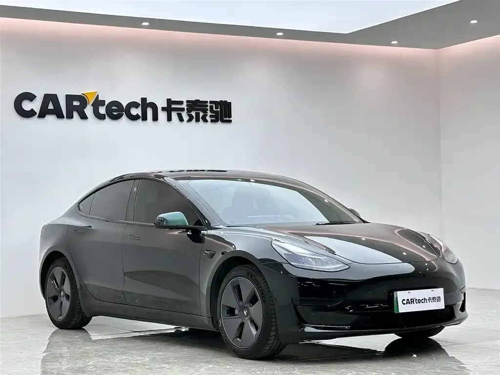Tesla Model 3 — фото 10