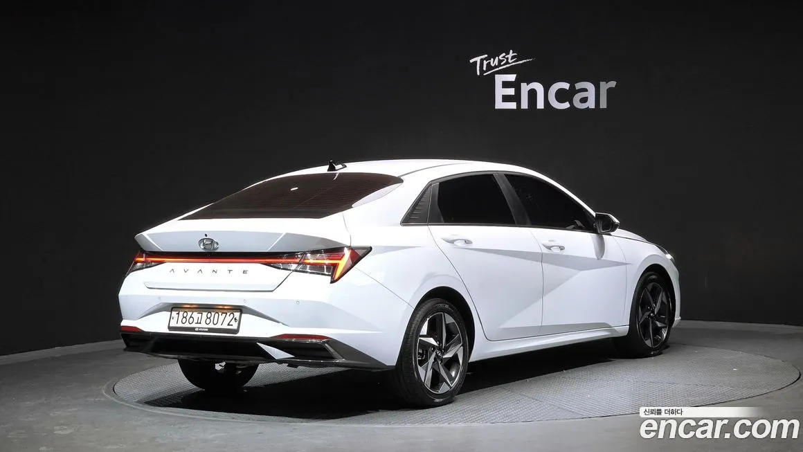 Hyundai AVANTE — фото 3