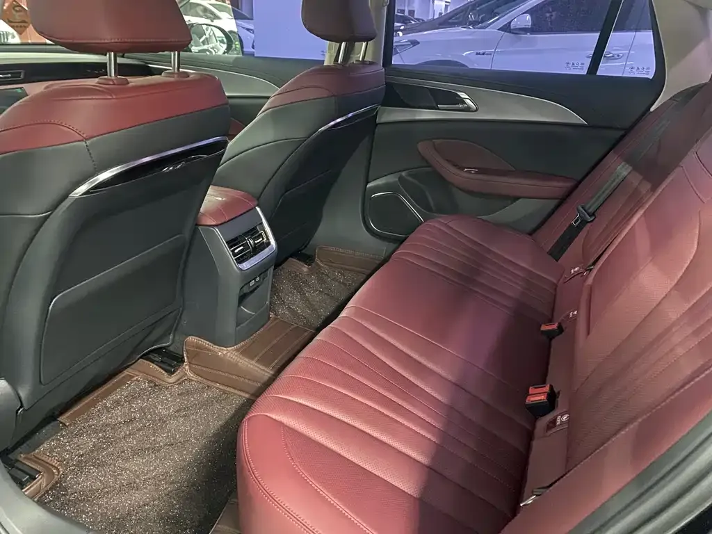 Hongqi H5 2024 из CN, фото 9