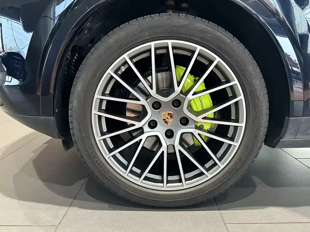 Porsche Cayenne Hybrid — фото 4