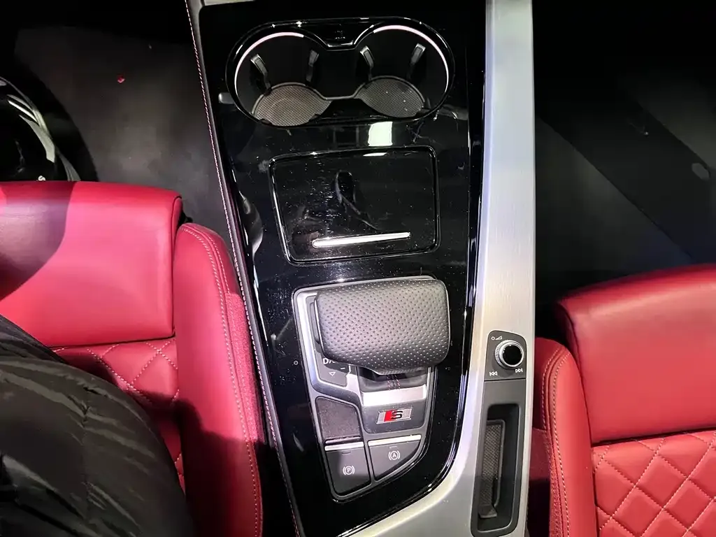 Audi S4 2023 из CN, фото 3