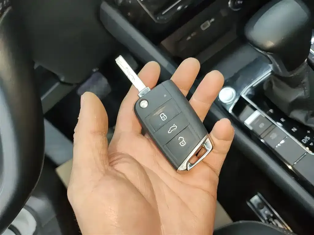 Volkswagen Tiguan L 2023 из CN, фото 2