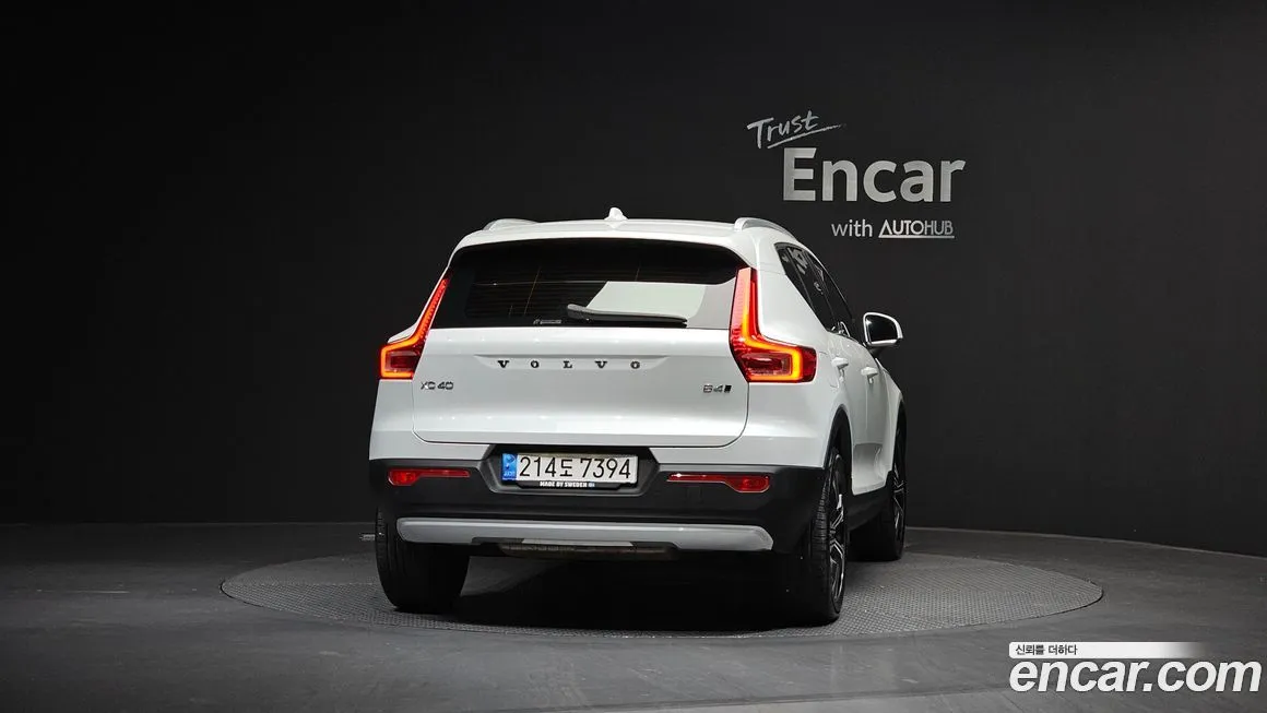 Volvo XC40 — фото 2