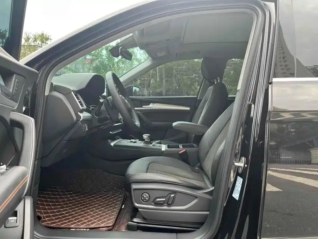 Audi Q5L 2021 из CN, фото 9