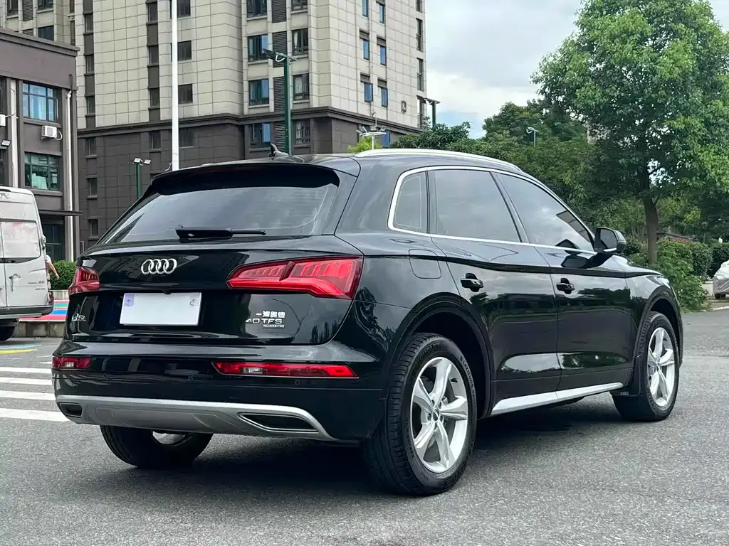 Audi Q5L 2021 из CN, фото 5