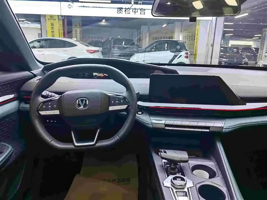 Changan UNI-V iDD 2024 из CN, фото 2