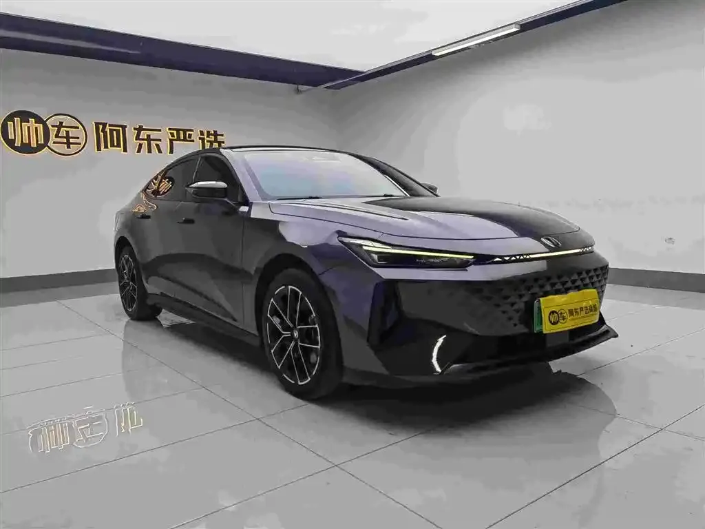 Changan UNI-V iDD 2024 из CN, фото 4