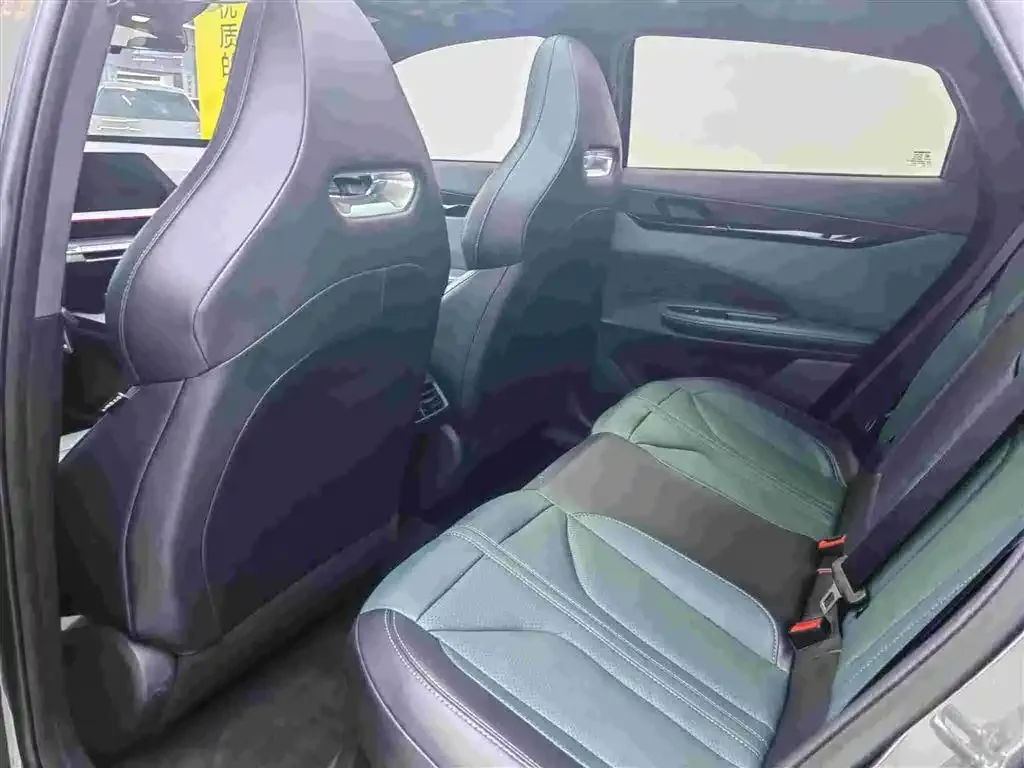 Changan UNI-V iDD 2024 из CN, фото 6