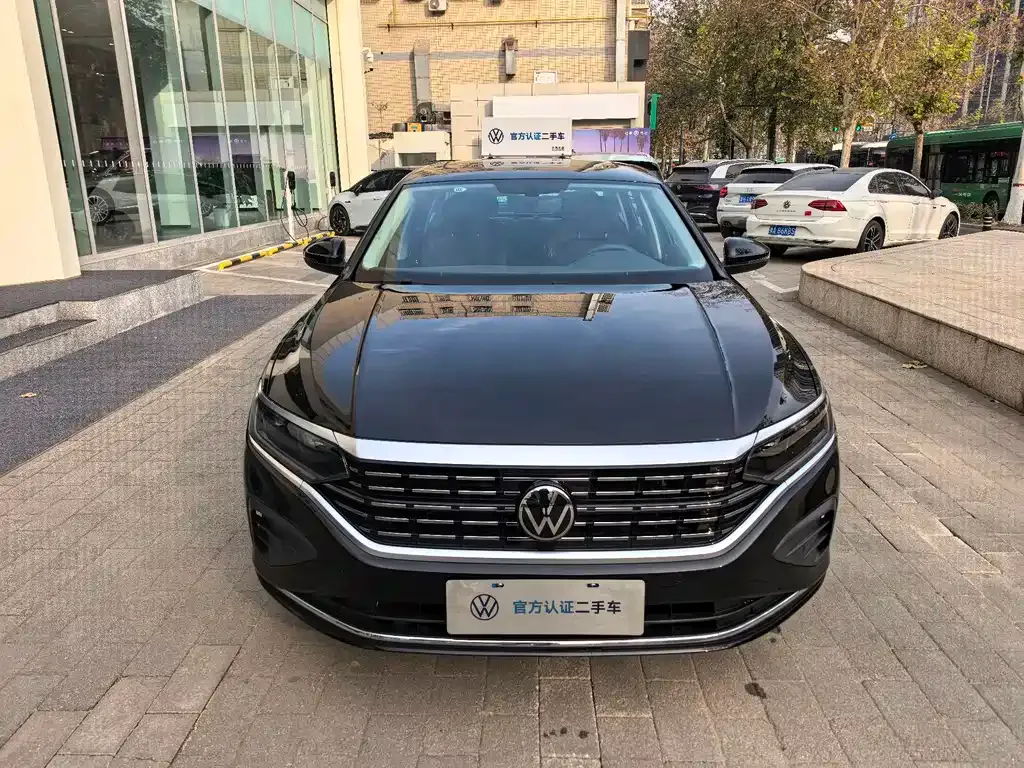 Volkswagen Passat 2024 из CN, фото 2