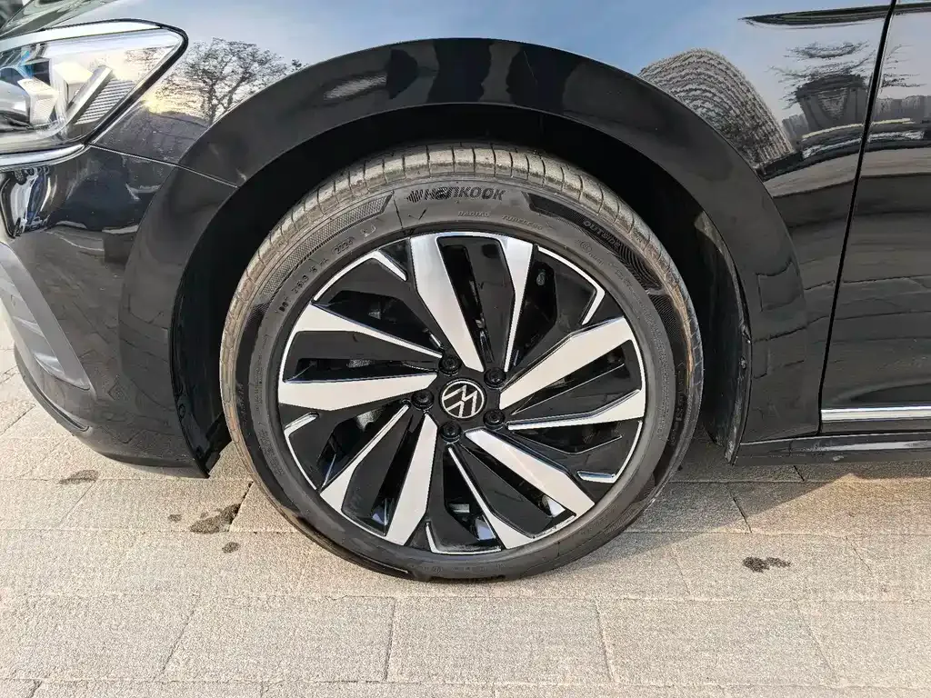 Volkswagen Passat 2024 из CN, фото 3