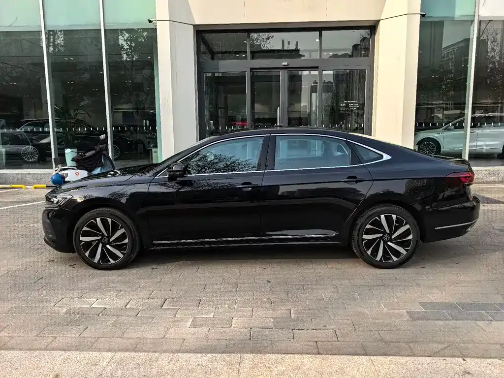 Volkswagen Passat 2024 из CN, фото 4