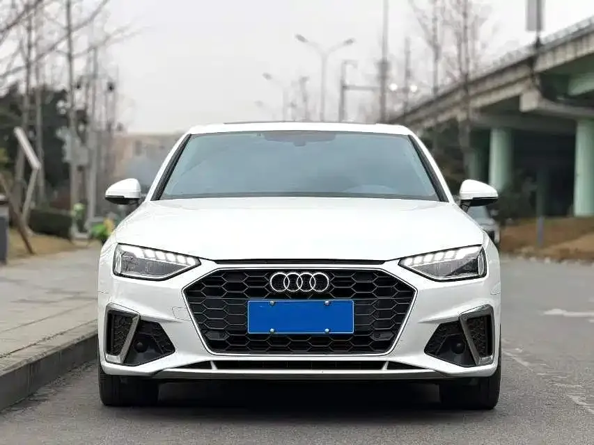 Audi A4L 2022 из CN, фото 7