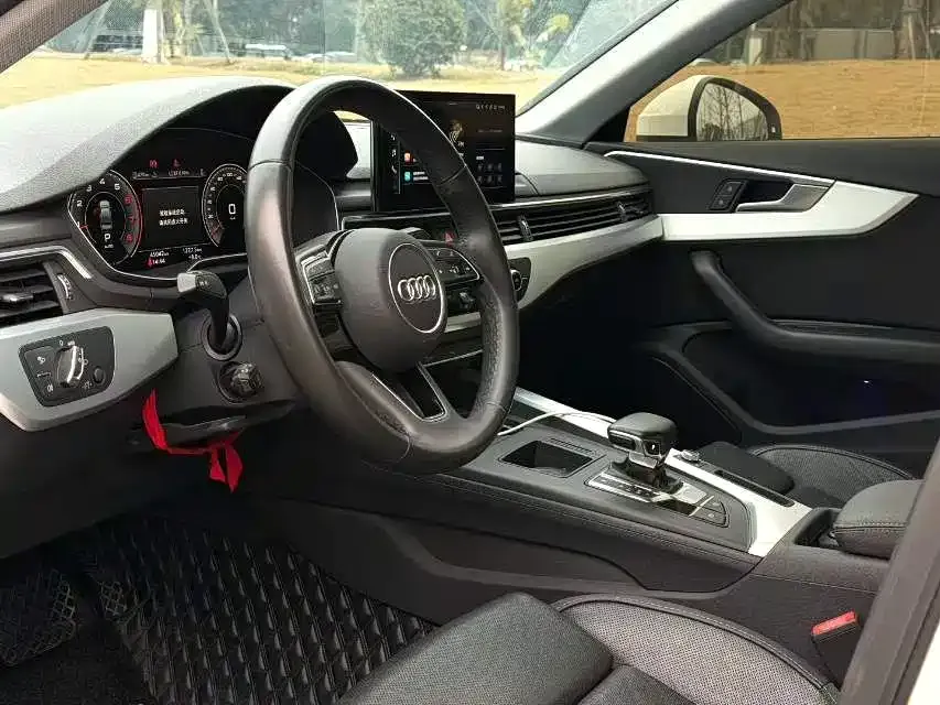 Audi A4L 2022 из CN, фото 8