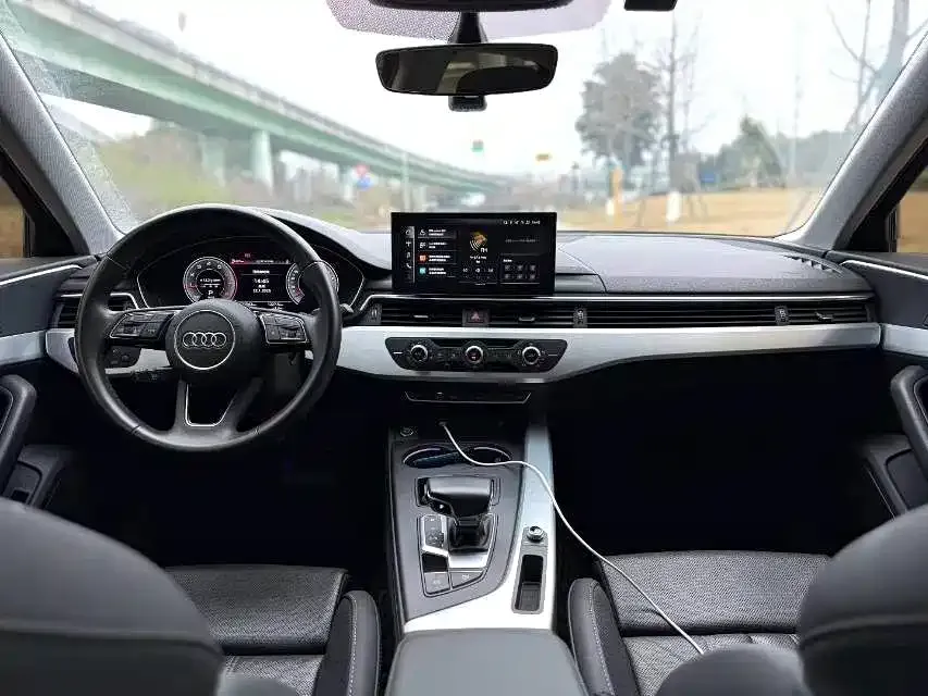 Audi A4L 2022 из CN, фото 4