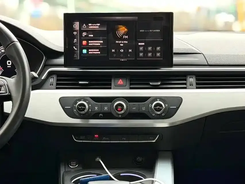 Audi A4L 2022 из CN, фото 6