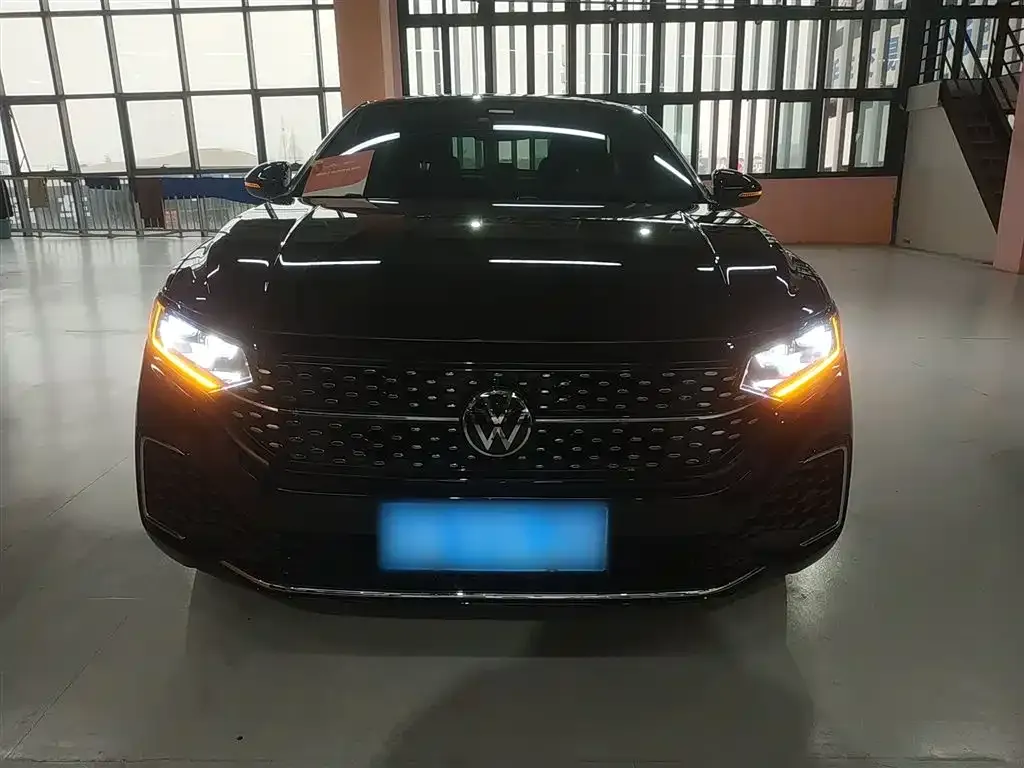 Volkswagen Passat 2022 из CN, фото 10