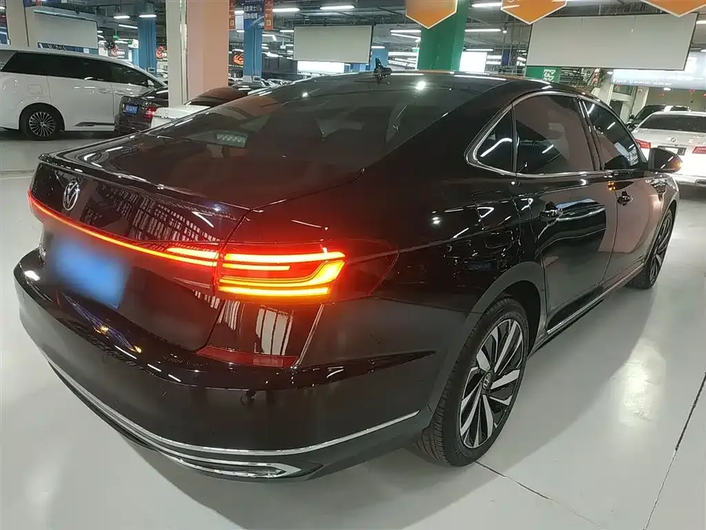Volkswagen Passat 2022 из CN, фото 2