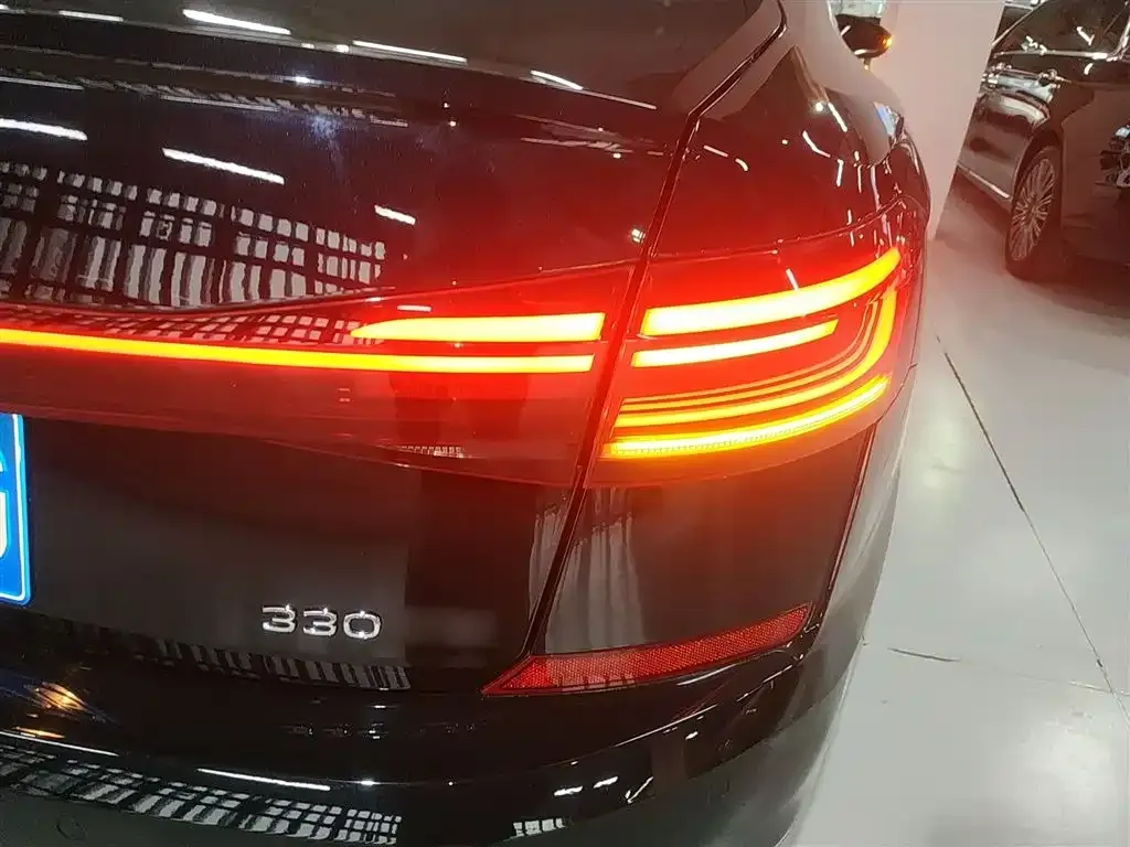 Volkswagen Passat 2022 из CN, фото 3