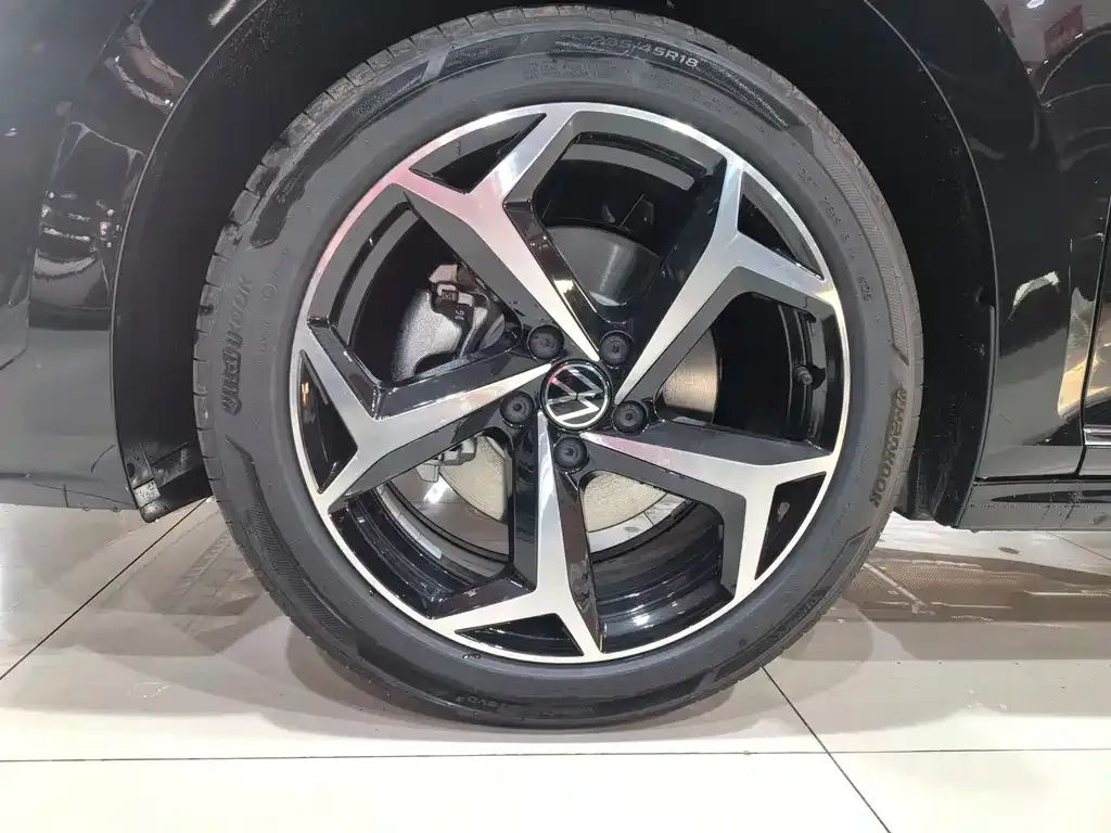 Volkswagen Passat 2026 из CN, фото 2