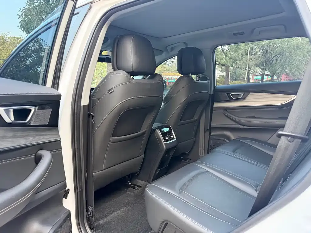 Chery Tiggo 8 2023 из CN, фото 2