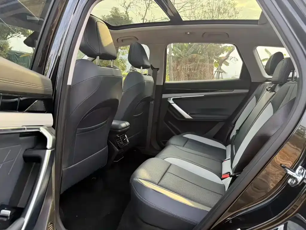 Geely Boyue L 2024 из CN, фото 10