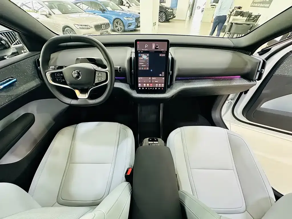 Volvo EX30 2024 из CN, фото 5