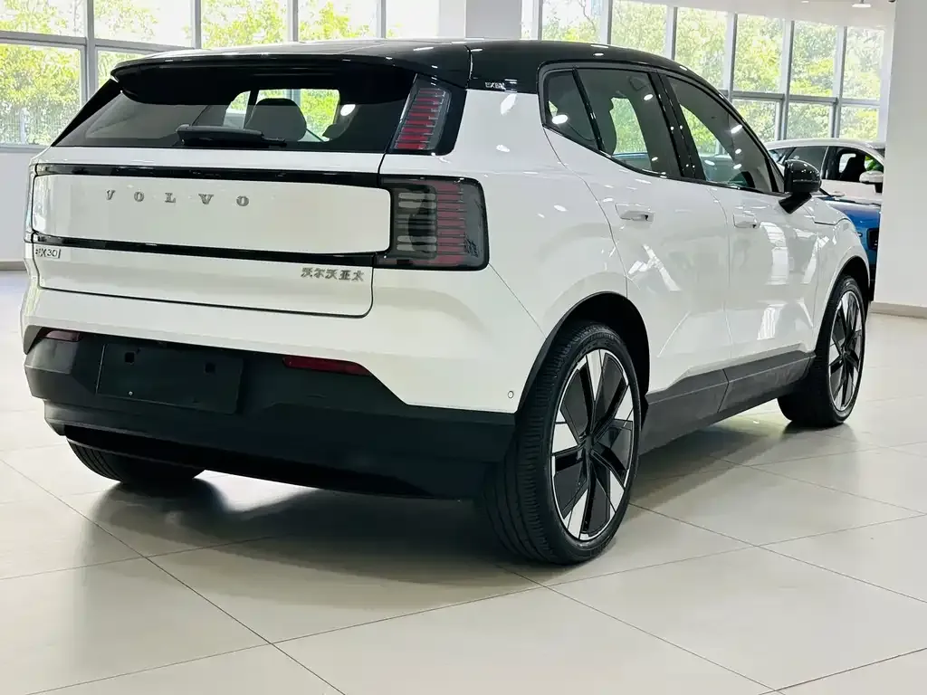 Volvo EX30 2024 из CN, фото 8
