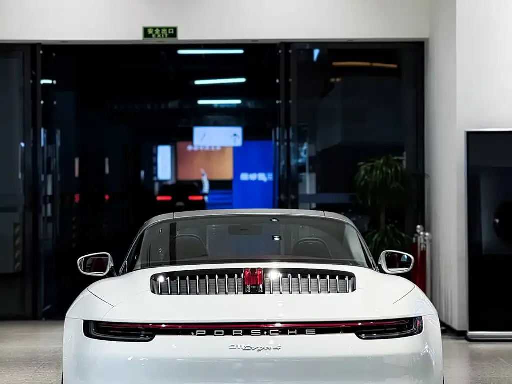 Porsche 911 2022 из CN, фото 9