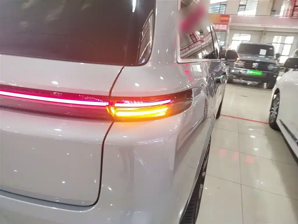 Li Auto L8 2024 из CN, фото 8