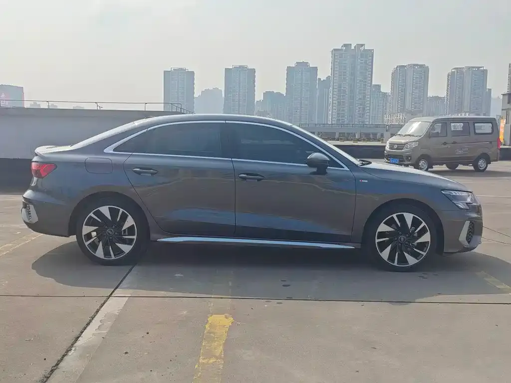 Audi A3 2024 из CN, фото 3