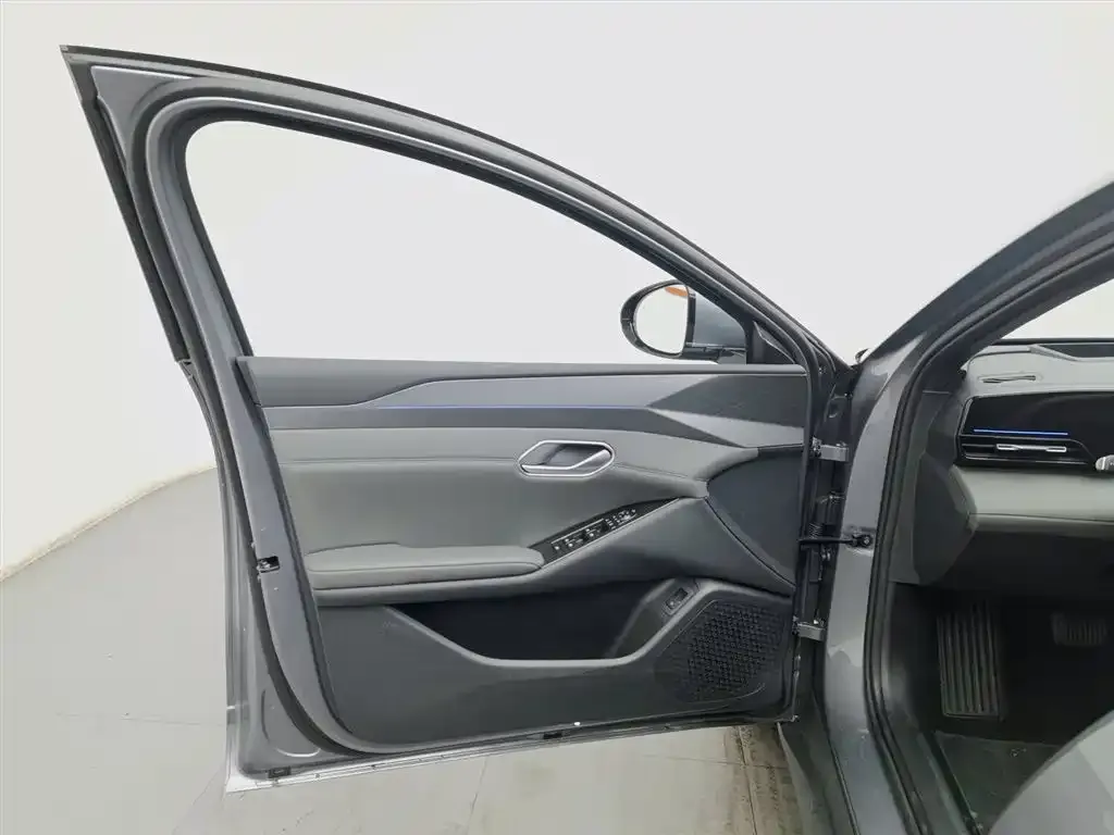 BYD Qin L 2025 из CN, фото 5