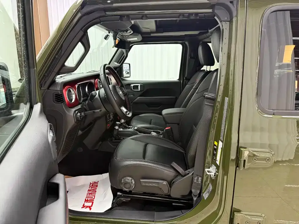 Jeep Wrangler 2023 из CN, фото 10