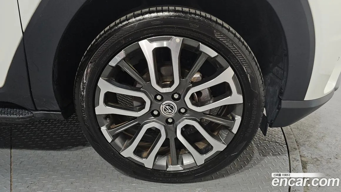 KG Mobility (Ssangyong) Torres — фото 4