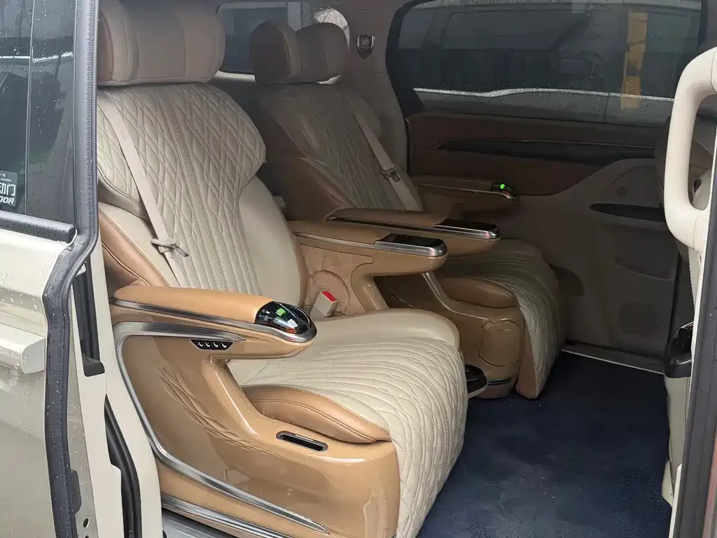 Buick GL8 2021 из CN, фото 7