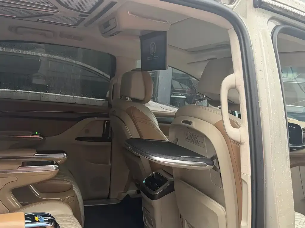 Buick GL8 2021 из CN, фото 9