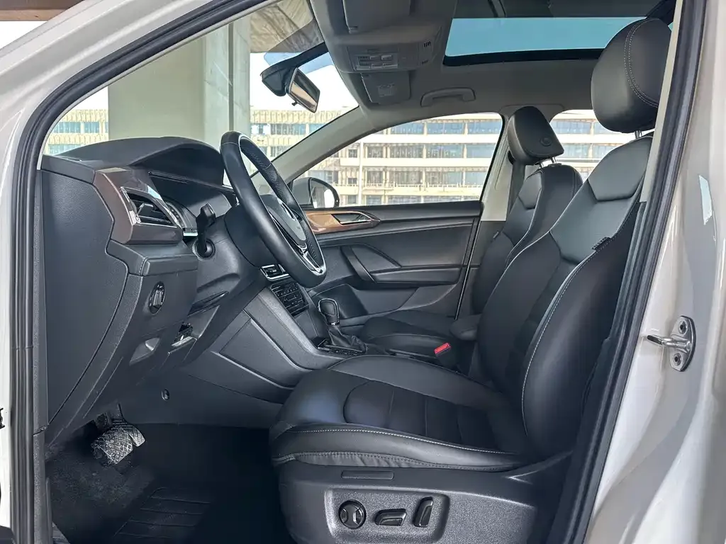 Volkswagen Tharu 2022 из CN, фото 3