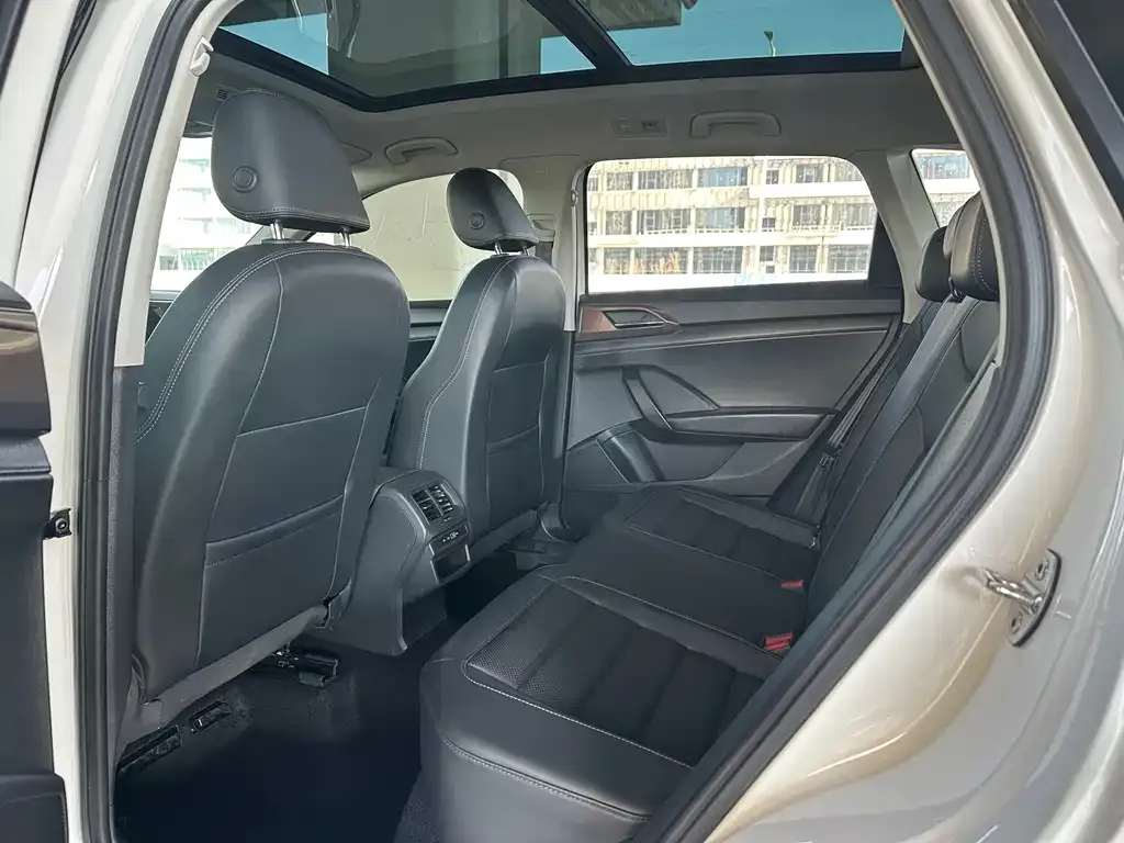 Volkswagen Tharu 2022 из CN, фото 10